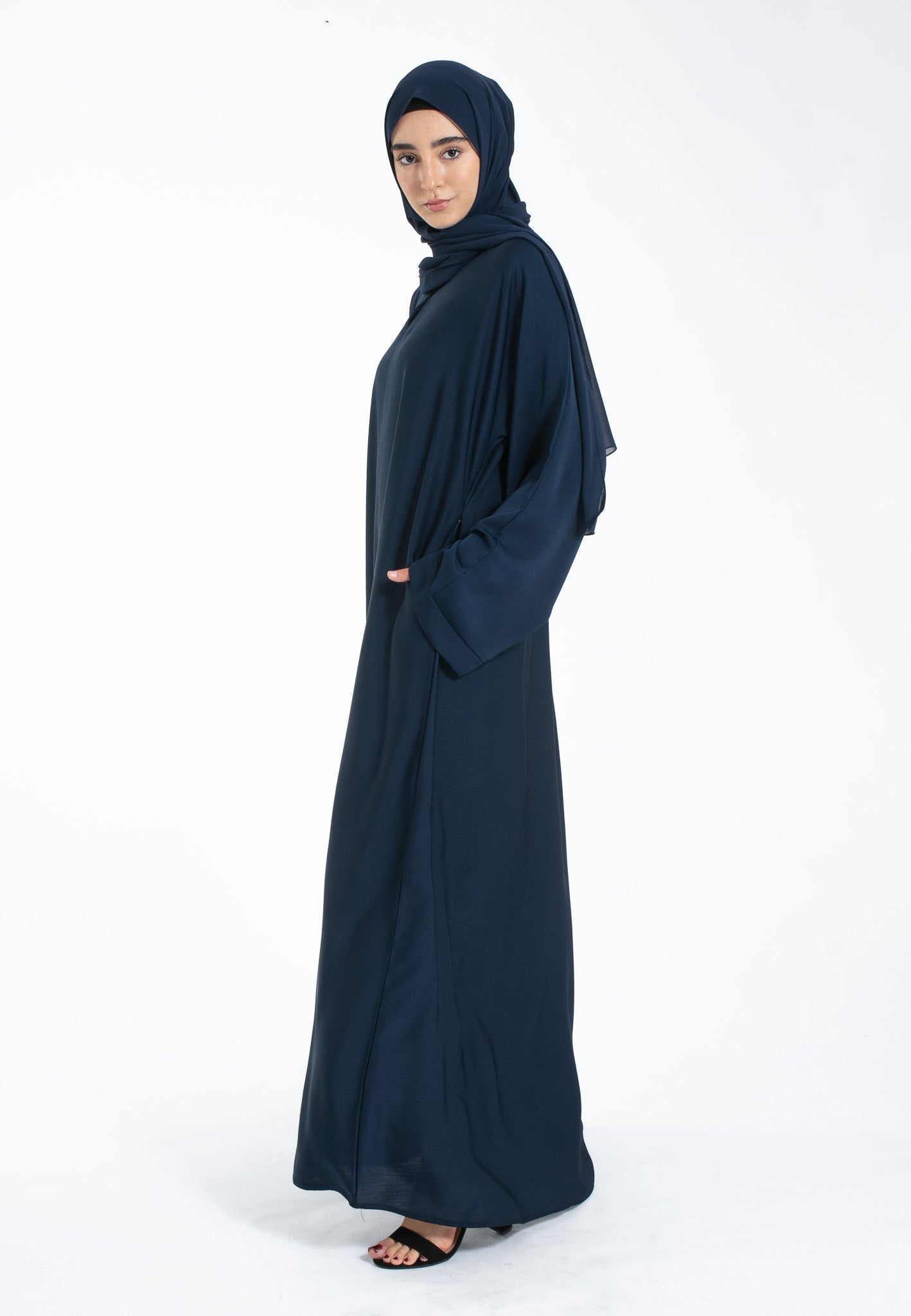 The Essential Abaya — Midnight Navy